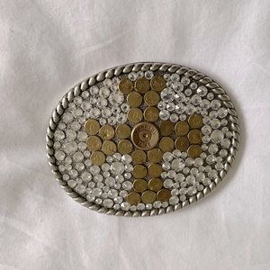 A hunter pretty belt buckle only